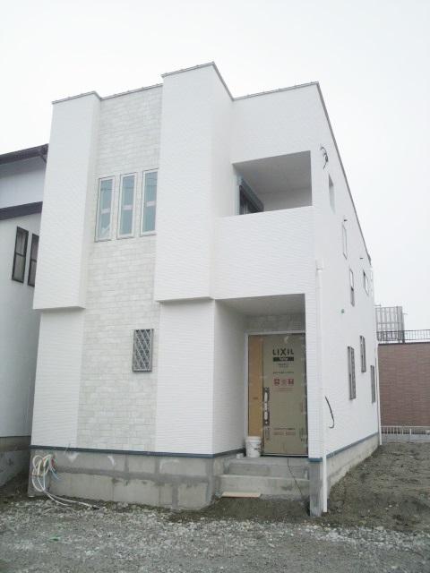 Local appearance photo. It's home under construction! It is scheduled to be completed around end of January!