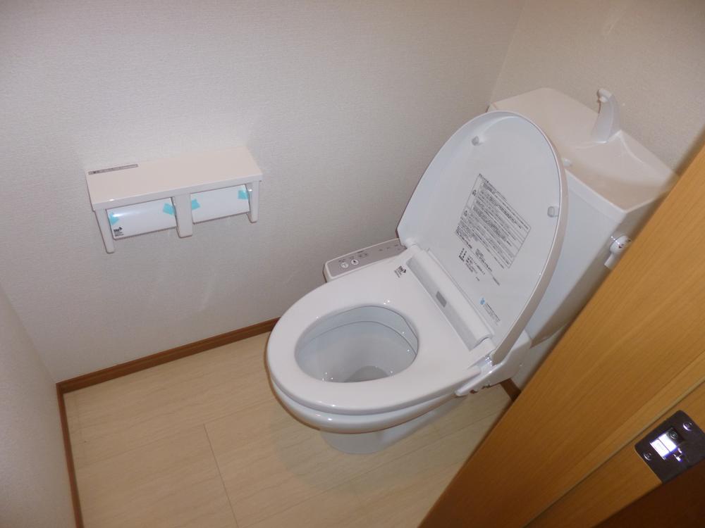 Toilet. (2013.11.29 shooting)