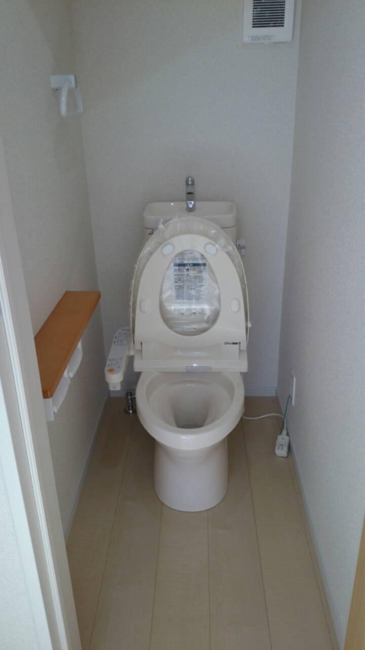 Toilet. (2013.11.29 shooting)