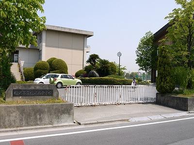 Junior high school. Inazawa 1392m to the West Junior High School