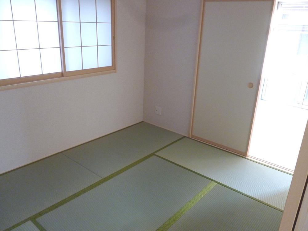 Non-living room. LDK adjacent of the Japanese-style room