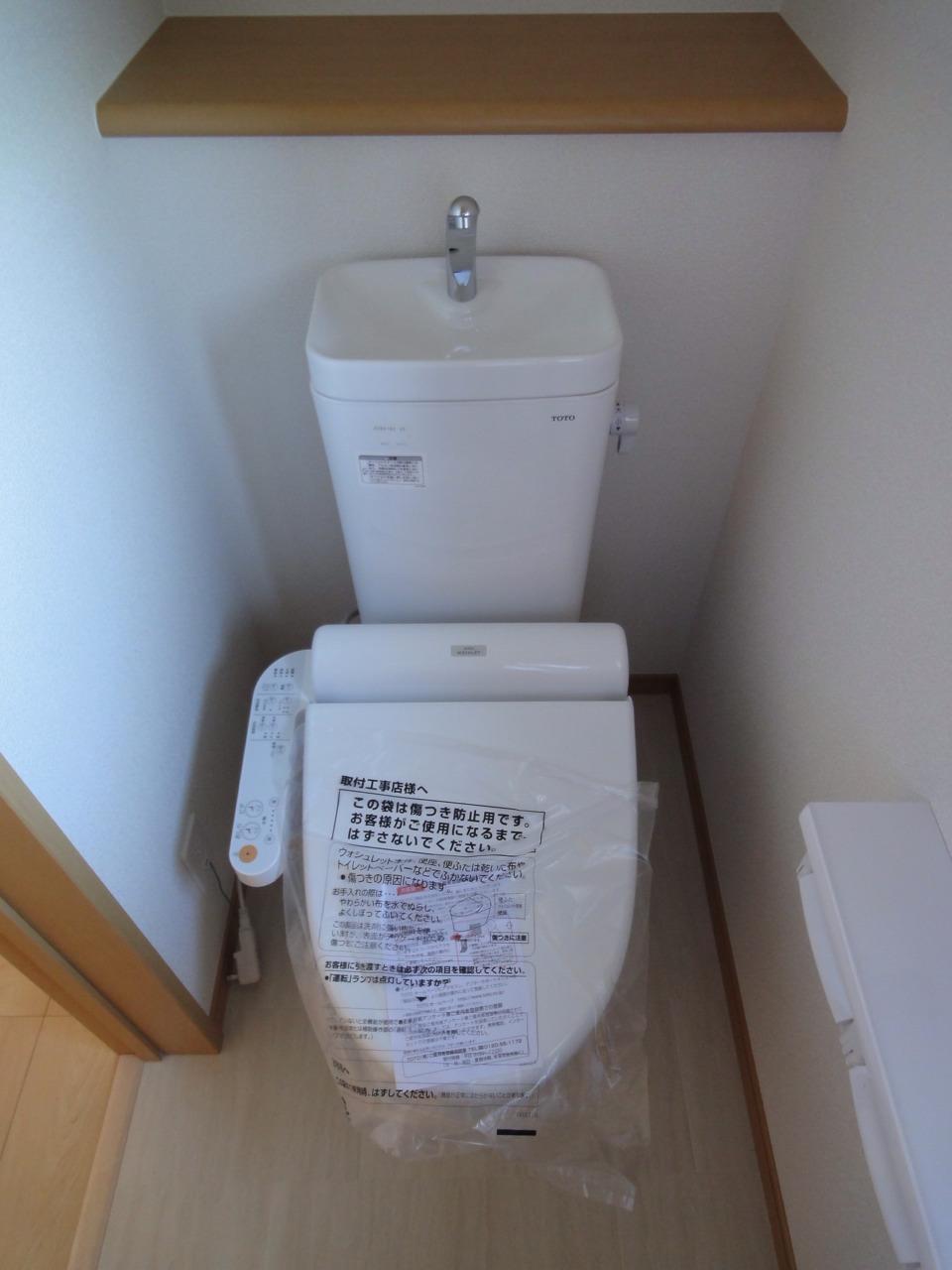 Toilet. (2013.11.08 shooting)