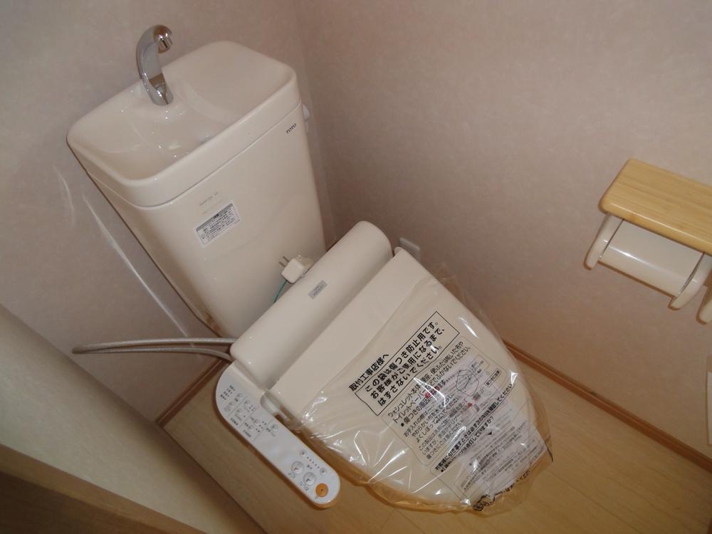 Toilet. (2013.11.14 shooting)