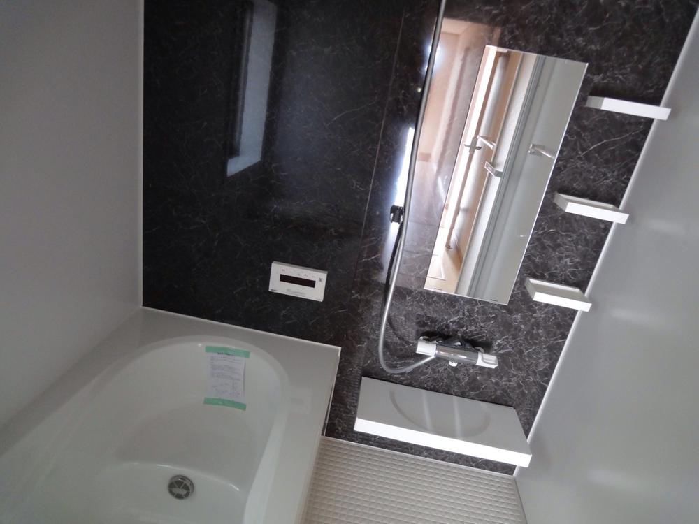 Bathroom. (2013.11.14 shooting)