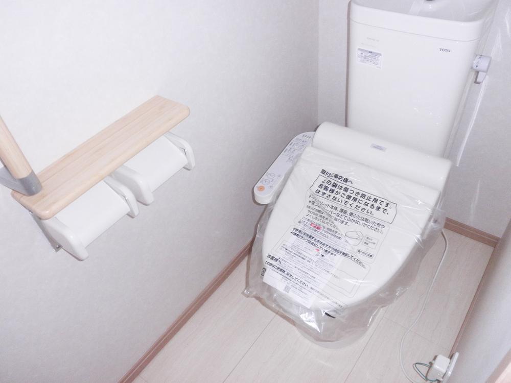 Toilet. Toilets: 2013 September shooting