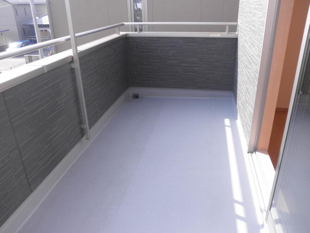 Balcony. Balcony: 2013 September shooting