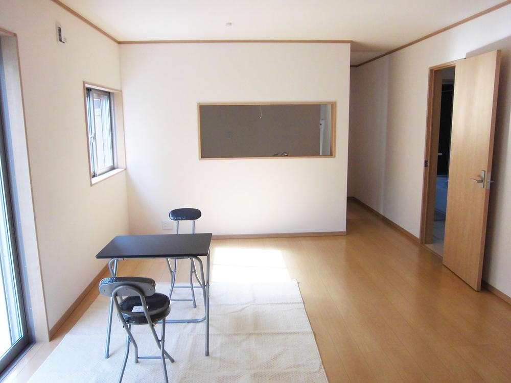 Living. Living: 2013 September shooting