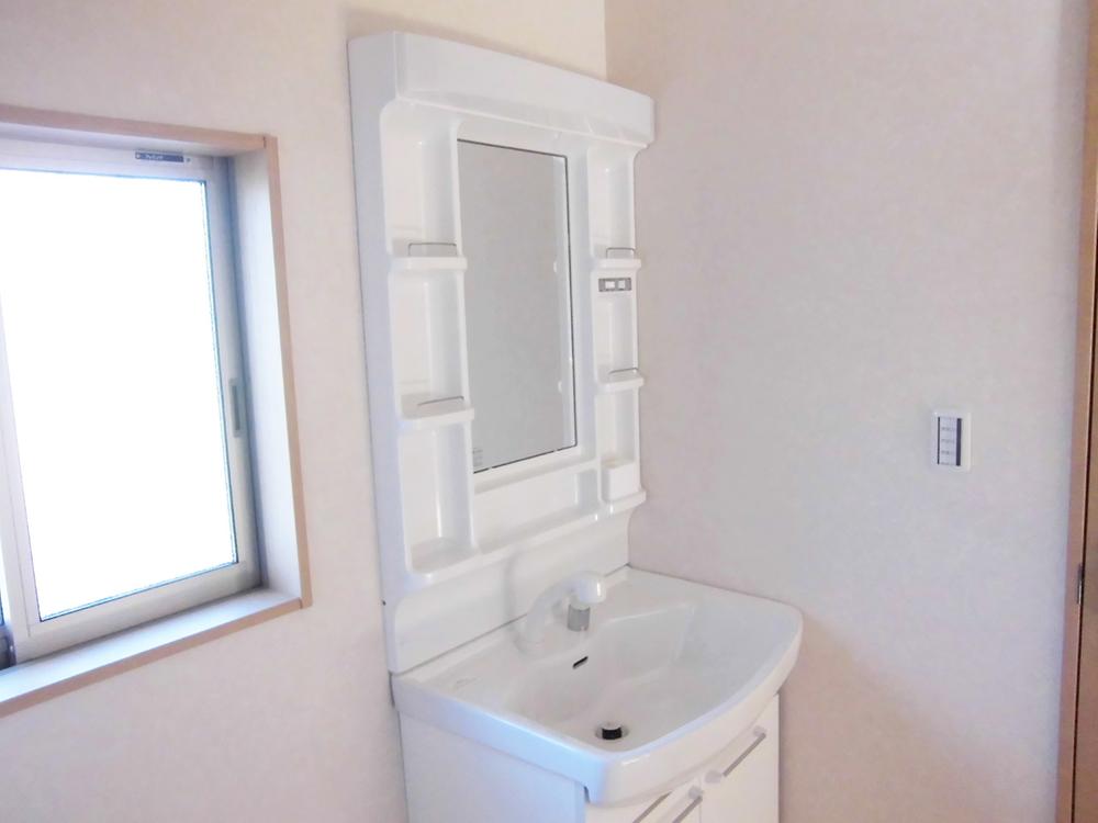 Wash basin, toilet. Basin: 2013 September shooting