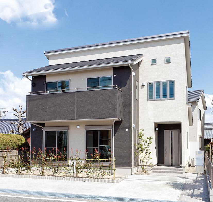 Local appearance photo. Local (August 2012) shooting A compartment