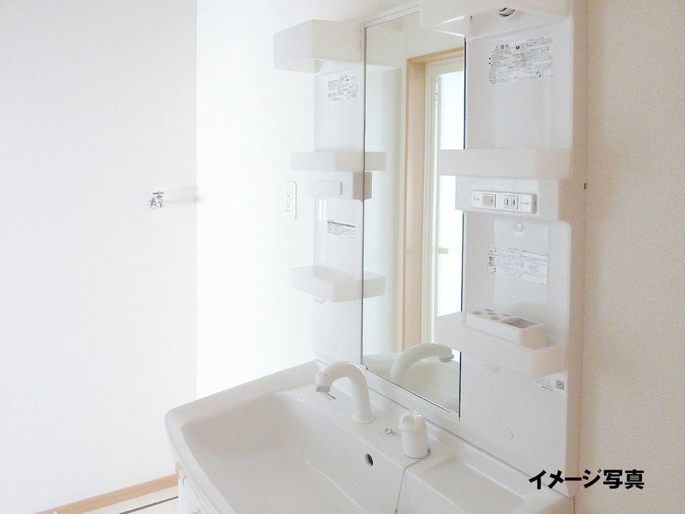 Same specifications photos (Other introspection). Same specifications: vanity