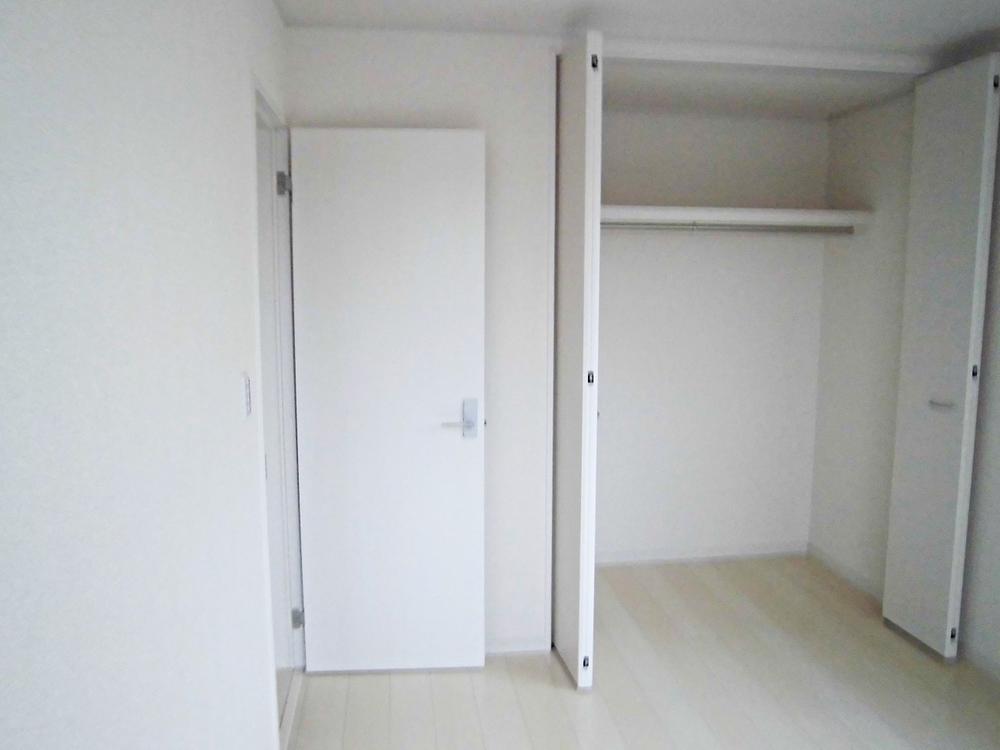 Non-living room. Western-style: October 2013 shooting