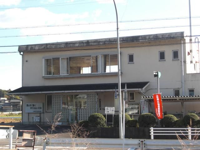 Convenience store. 1100m to Family Mart (convenience store)