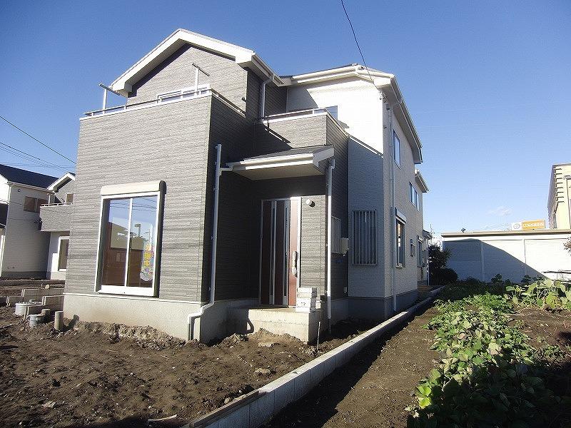 Local appearance photo. Local (11 May 2013) Shooting