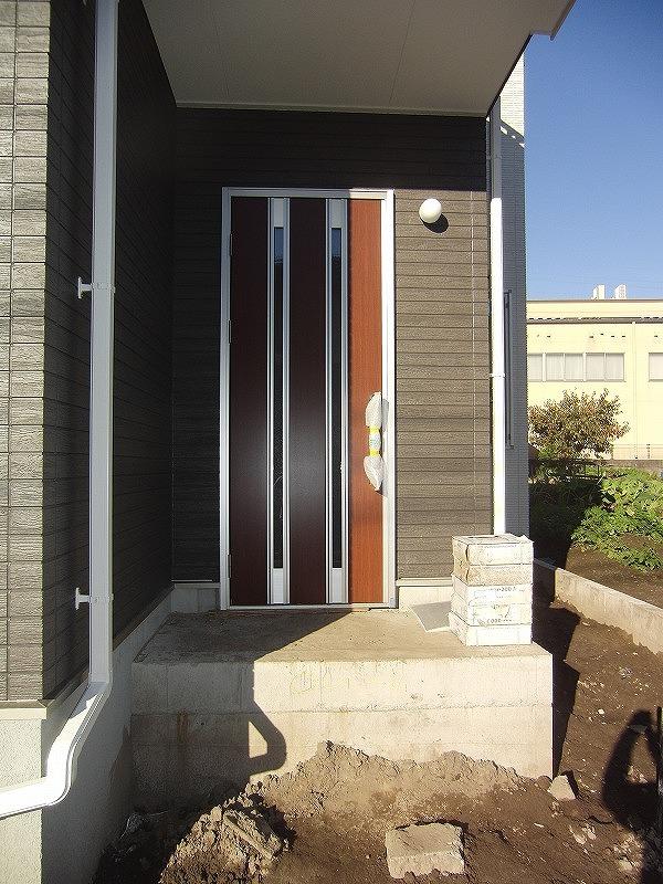 Entrance. Local (11 May 2013) Shooting