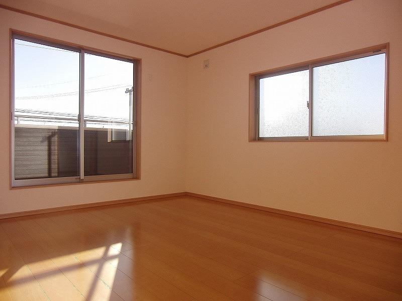 Non-living room. Local (11 May 2013) Shooting