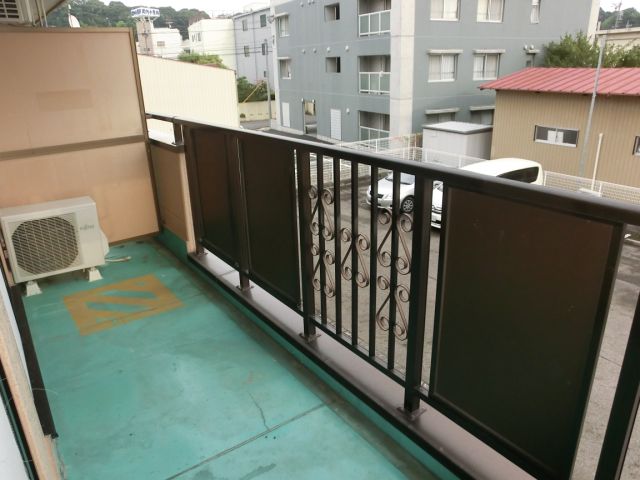 Balcony. South-facing veranda, It is gentle to the laundry!