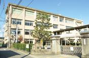 Primary school. Inuyama Municipal Inuyama Minami elementary school up to 400m