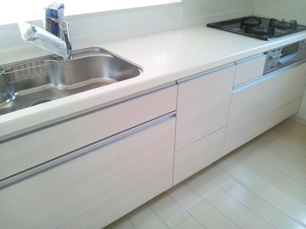 Kitchen. 1 Building Popular face-to-face kitchen