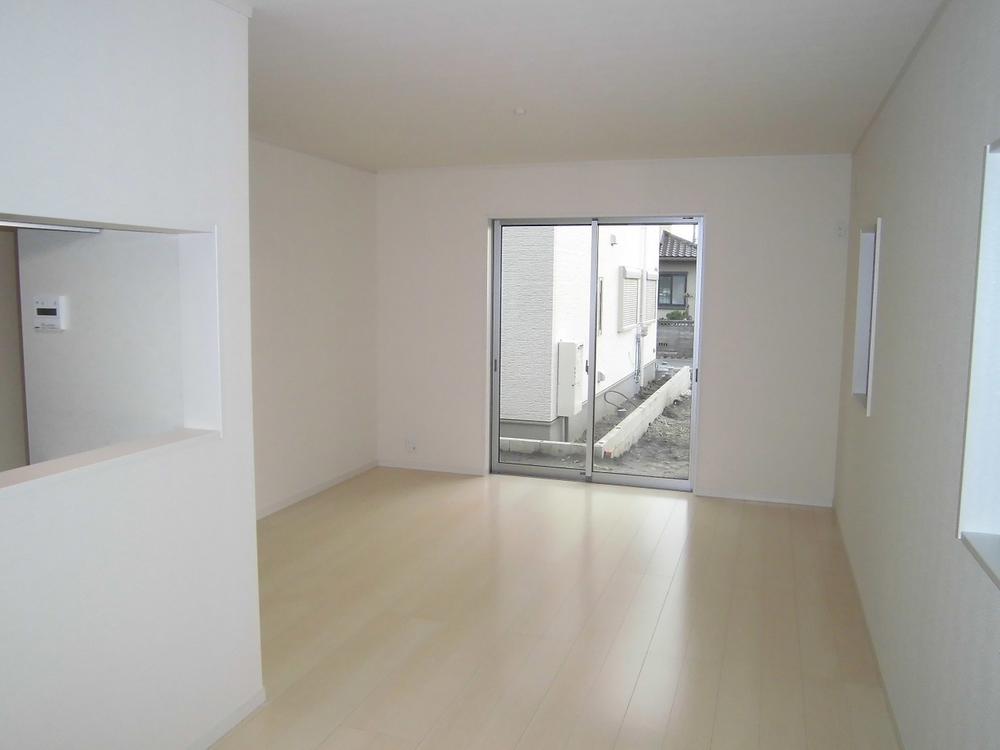 Living. 4 Building Living: 2013 November shooting