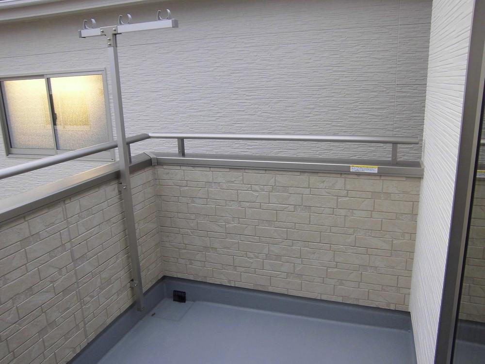 Balcony. 4 Building Balcony: 2013 November shooting