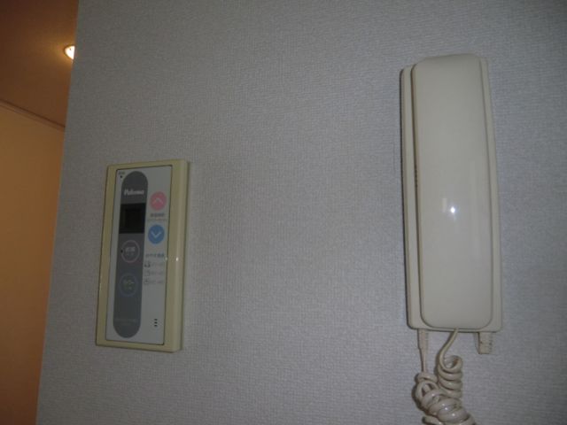 Other Equipment. There is intercom, Convenience can be conversation with the visitor's even in the room