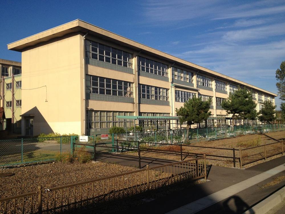 Junior high school. 1494m to Inuyama Municipal Inuyama Junior High School