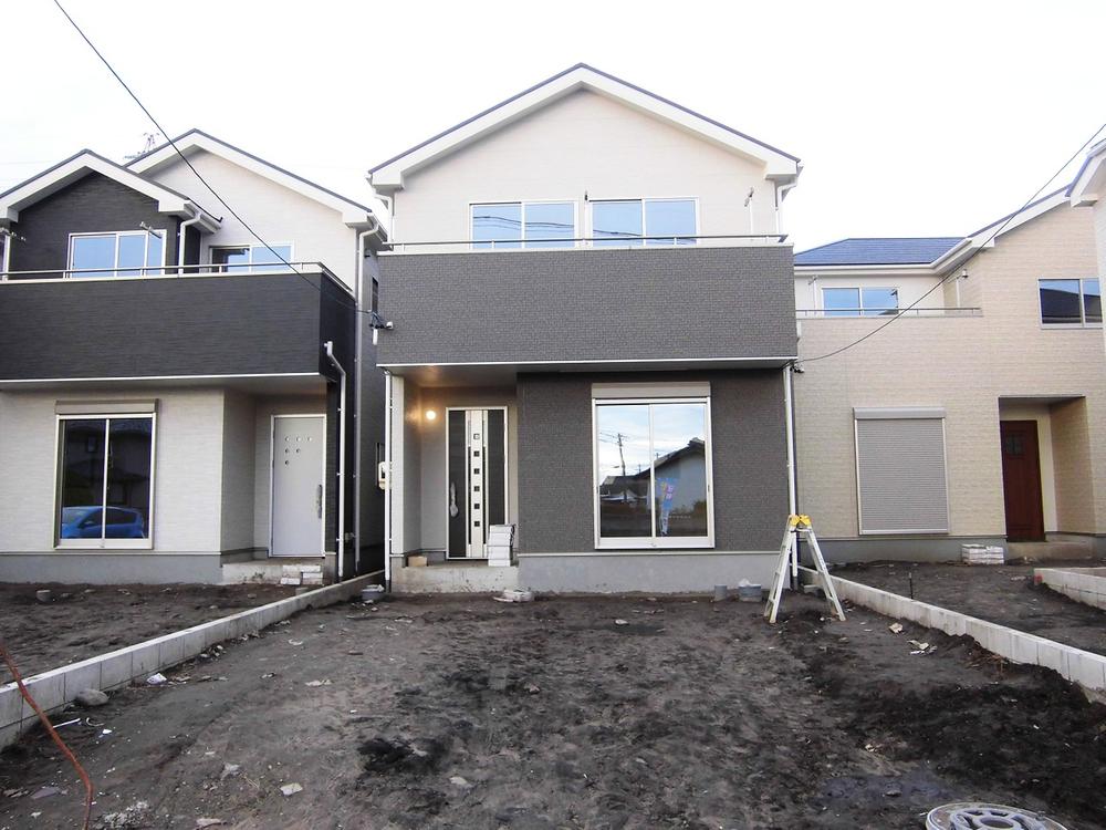 Local appearance photo. 3 Building Appearance: November 12, 2013 shooting