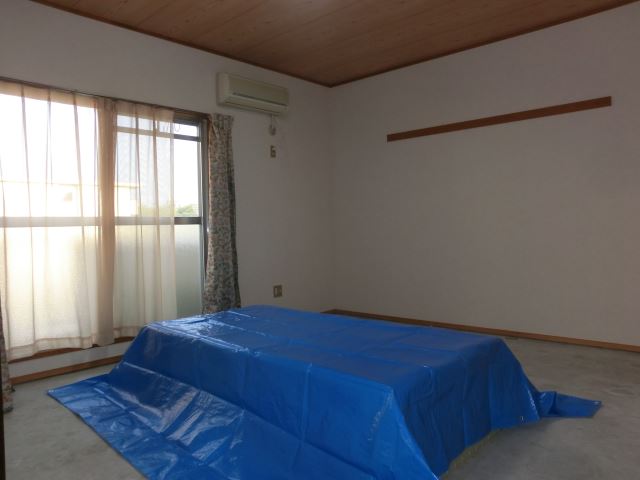 Living and room. 8 is a pledge of the Japanese-style room. Guests can relax comfortably there is a wide!