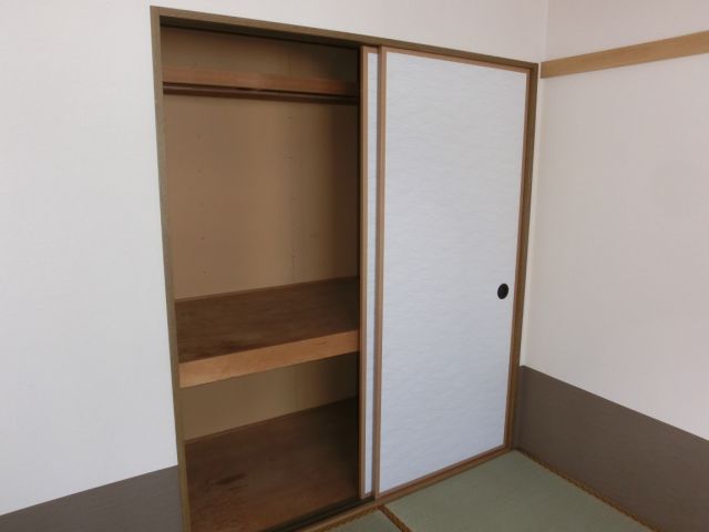 Receipt. It is the storage space of the southern Japanese-style room!