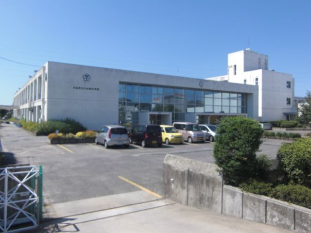 Primary school. Municipal Inuyama Nishi Elementary School until the (elementary school) 400m