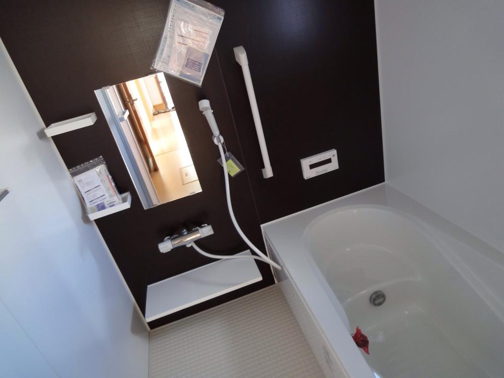 Bathroom. (2013.12.3 shooting)