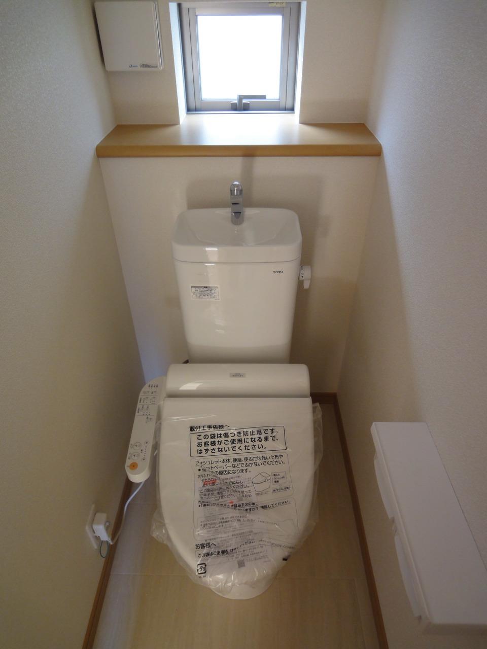 Toilet. (2013.11.8 shooting)