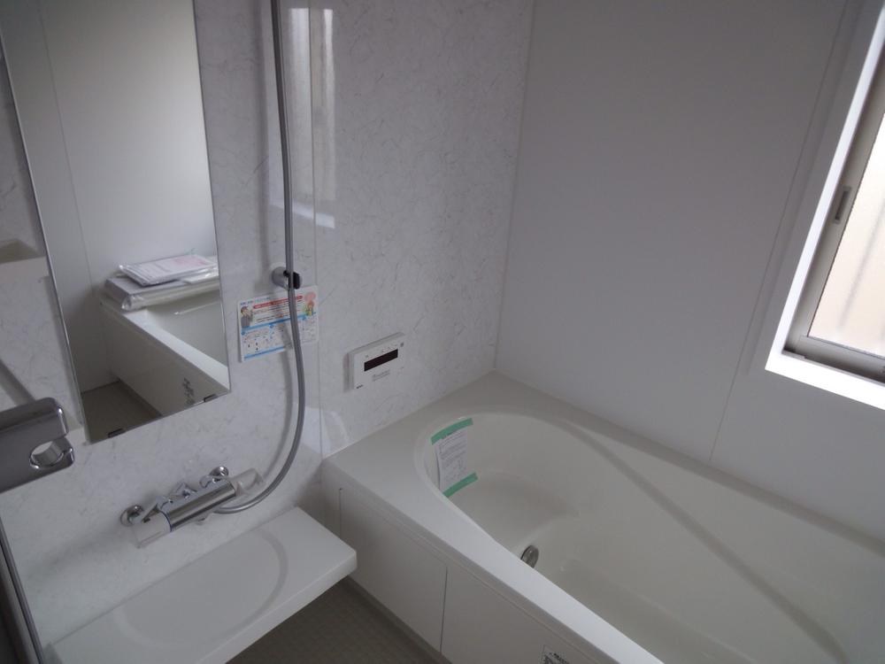 Bathroom. (2013.11.14 shooting)