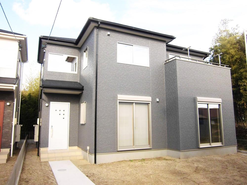 Local appearance photo. Local: 2013 November 28, 2008 shooting