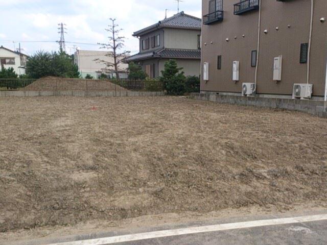 Local appearance photo. Local (10 May 2013) Shooting