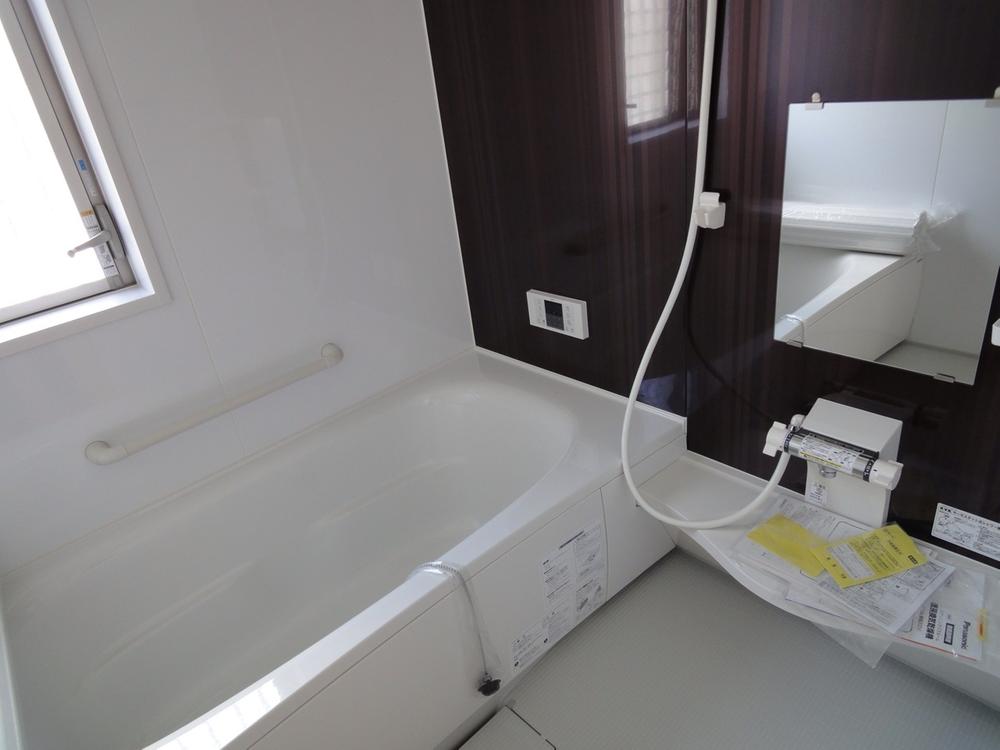 Bathroom. With bathroom heating dryer (2013.9.30 shooting)