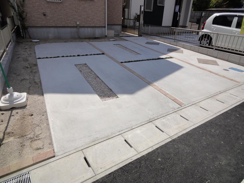 Parking lot. (2013.9.30 shooting)