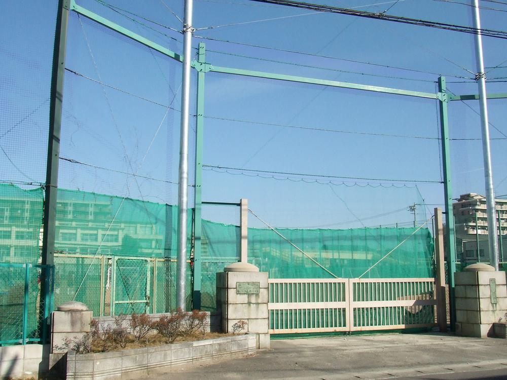 Junior high school. Iwakura Municipal Iwakura until junior high school 1562m