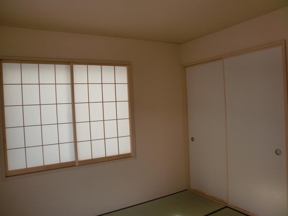 Non-living room. Indoor (12 May 2013) Shooting