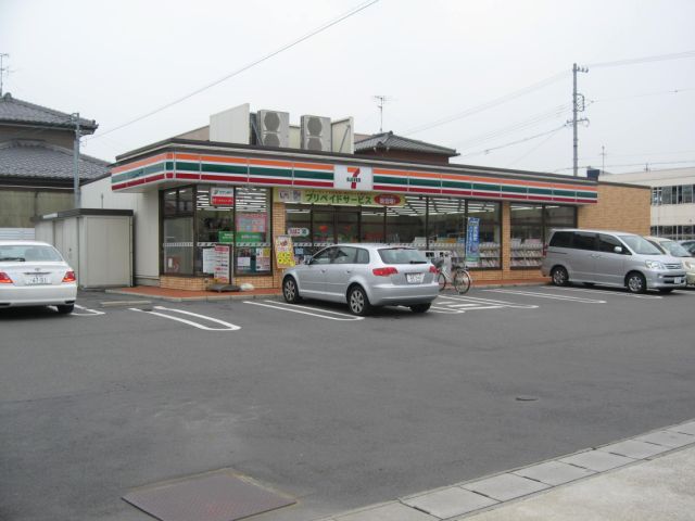 Convenience store. 410m to Seven-Eleven (convenience store)
