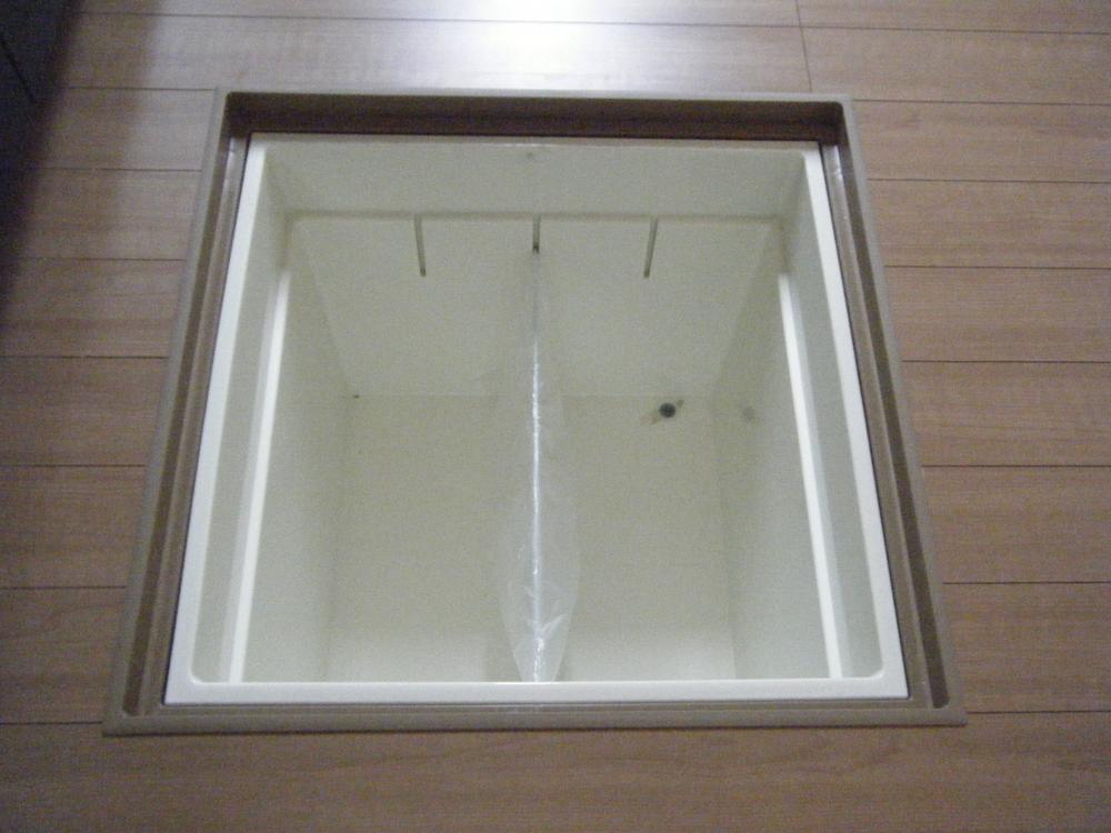 Receipt. Example of construction Underfloor Storage