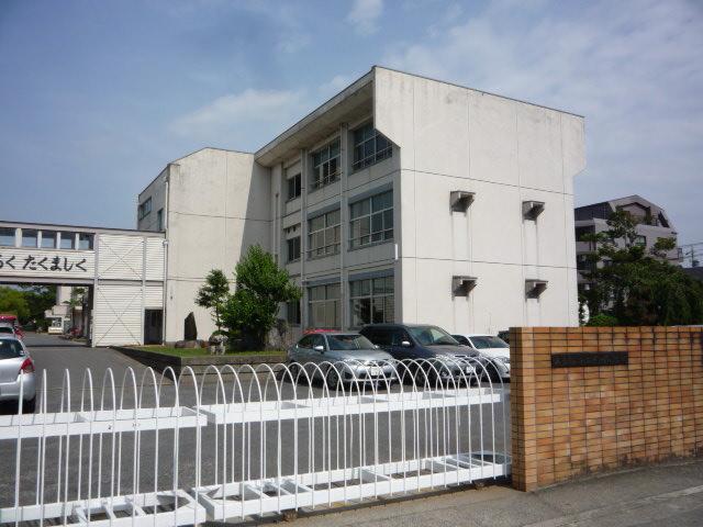 Primary school. Iwakura Municipal Gojō River up to elementary school 804m