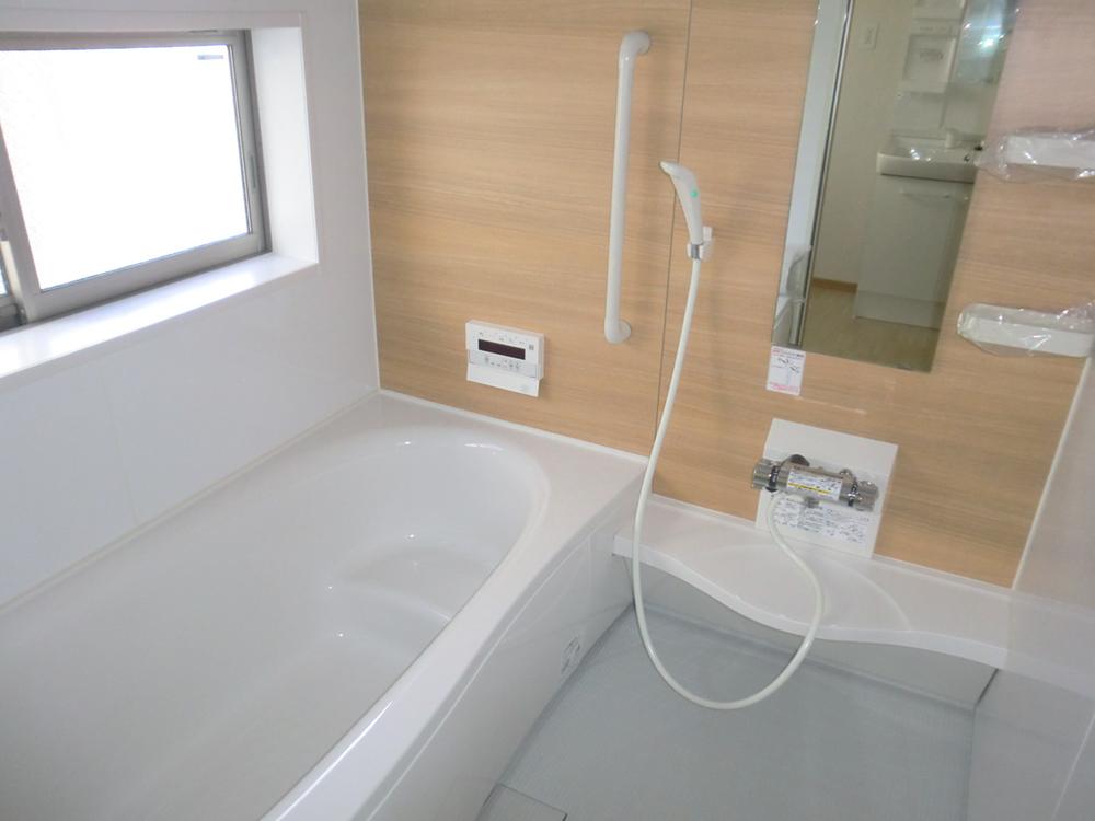 Same specifications photo (bathroom). Example of construction 