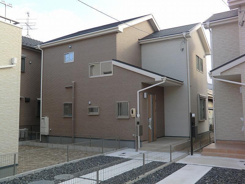 Local appearance photo. Local (12 May 2013) Shooting