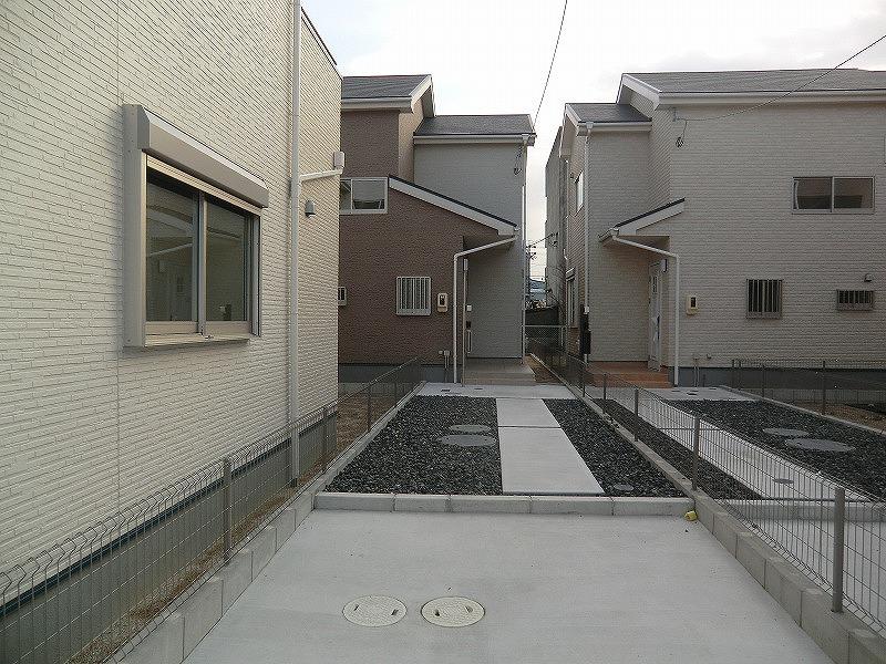 Parking lot. Local (12 May 2013) Shooting