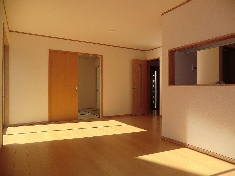 Living. Local (12 May 2013) Shooting