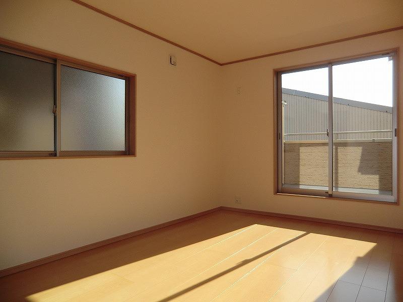 Non-living room. Local (12 May 2013) Shooting