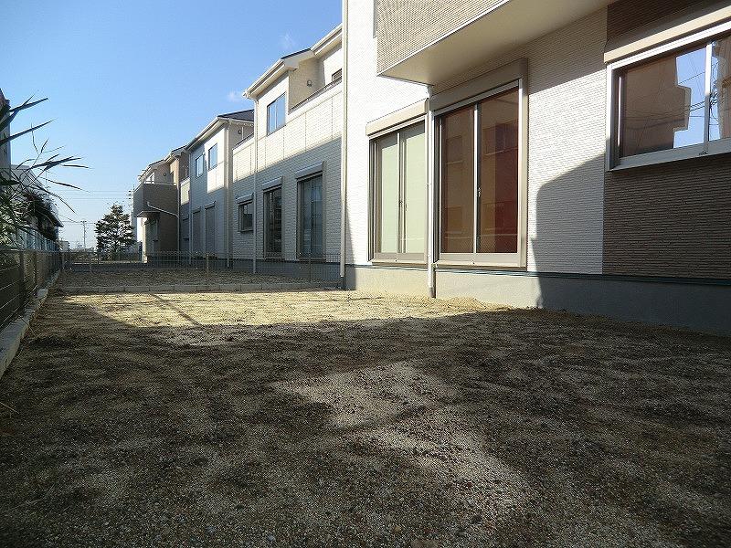 Garden. Local (12 May 2013) Shooting