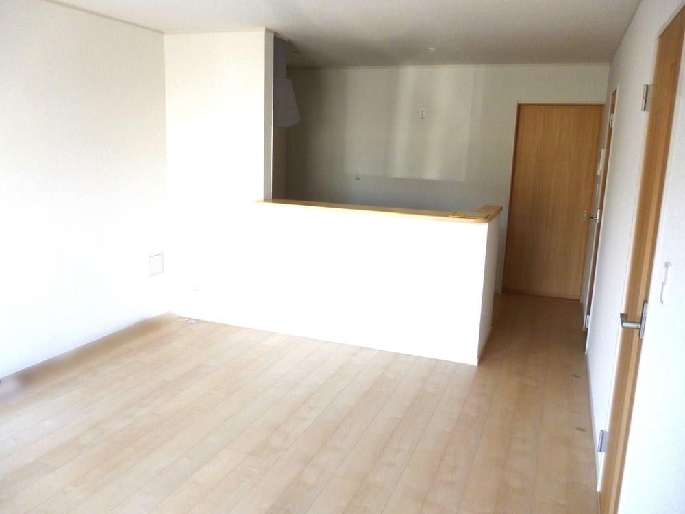 Living. South-facing LDK