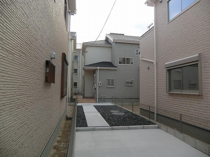 Local appearance photo. Local (12 May 2013) Shooting